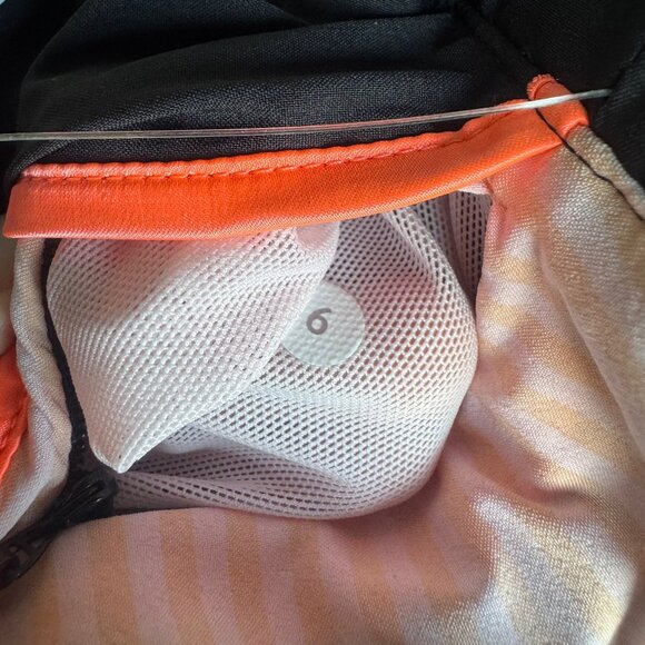 Lululemon Super Squad Running Shorts Women's Size 6 - Picture 6 of 7